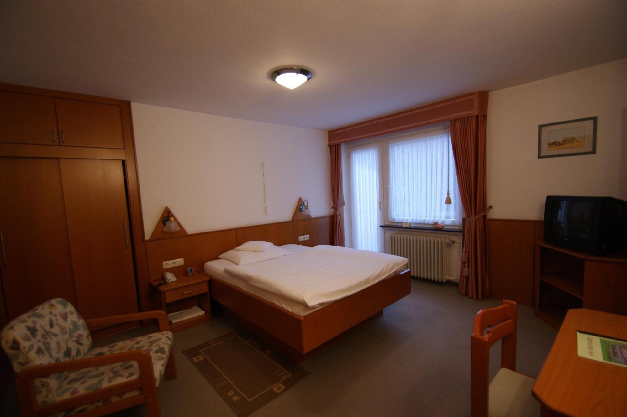 Bertricher Hof Hotel Garni Bad Bertrich Room photo