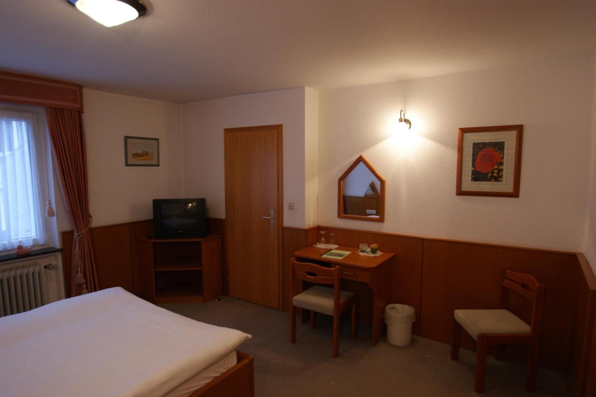 Bertricher Hof Hotel Garni Bad Bertrich Room photo