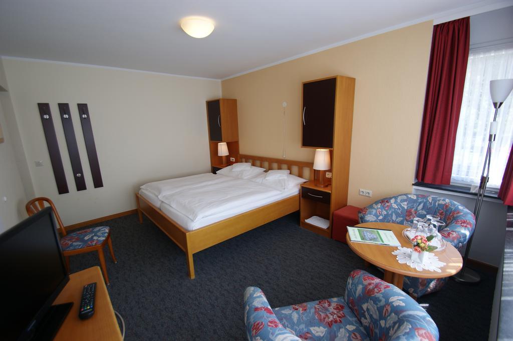 Bertricher Hof Hotel Garni Bad Bertrich Exterior photo